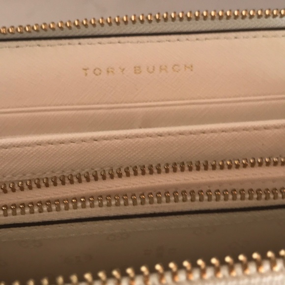 Tory Burch Wallet - Picture 2 of 5